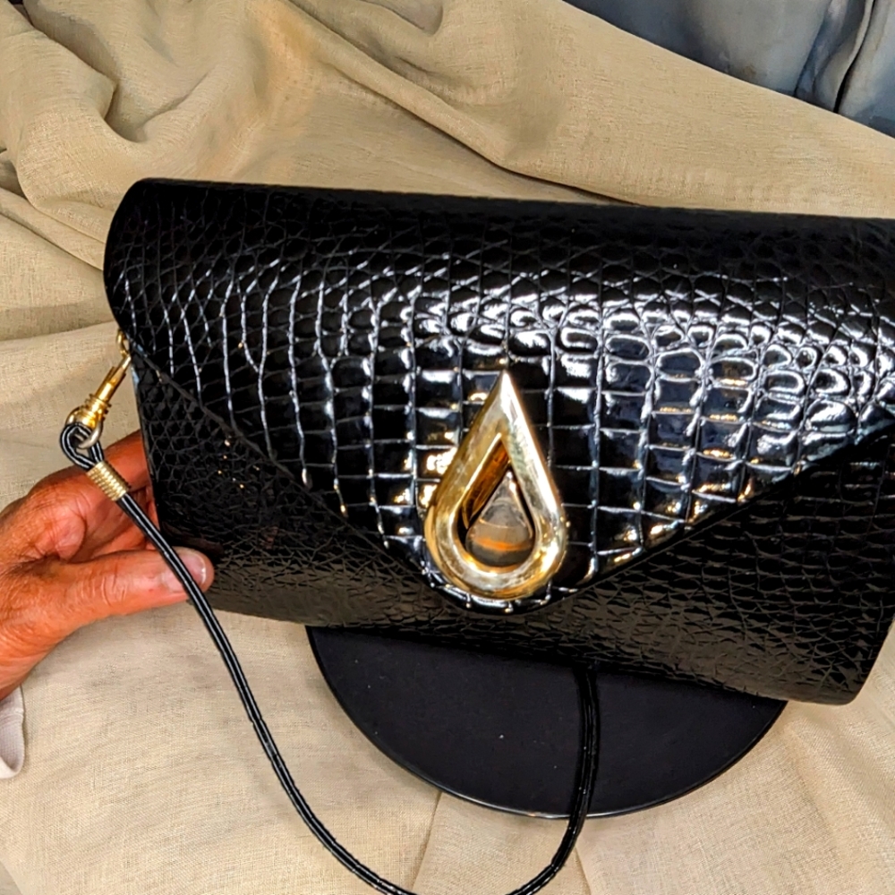 Vintage Claudia Barnes crossbody bag